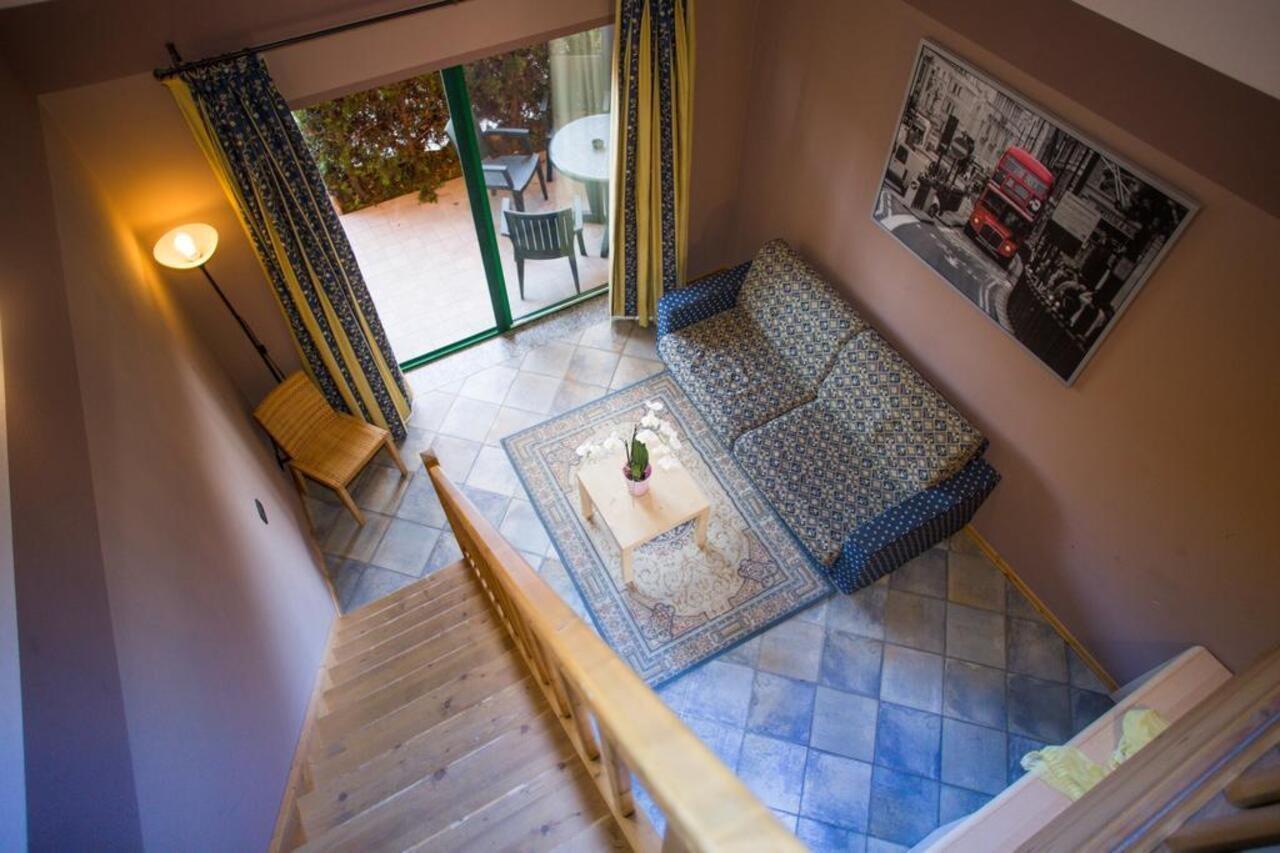 Hotel Ristorante La Perla Varallo Pombia Esterno foto