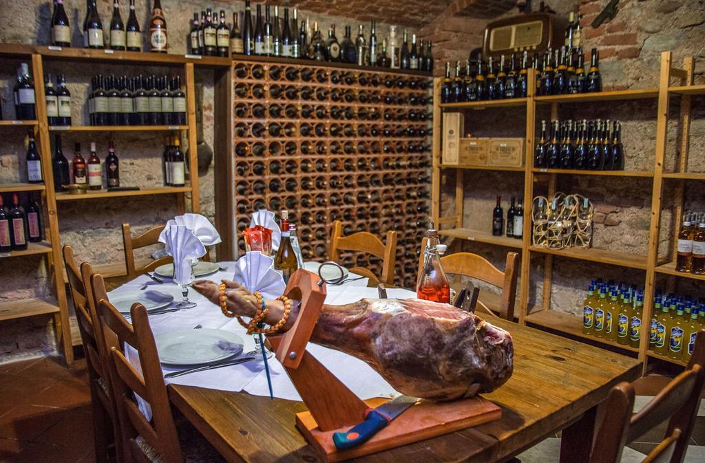Hotel Ristorante La Perla Varallo Pombia Esterno foto