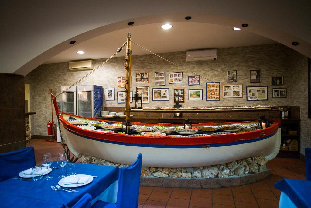 Hotel Ristorante La Perla Varallo Pombia Esterno foto