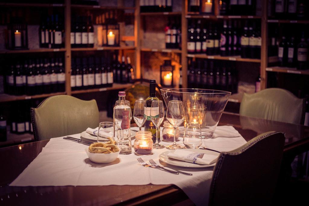Hotel Ristorante La Perla Varallo Pombia Esterno foto