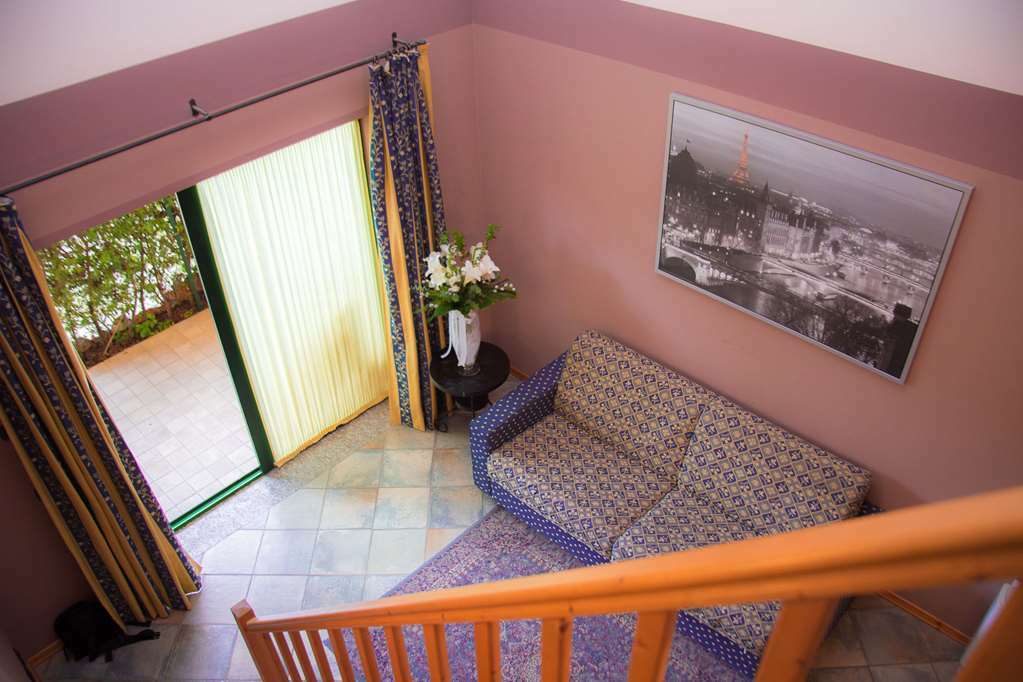 Hotel Ristorante La Perla Varallo Pombia Camera foto